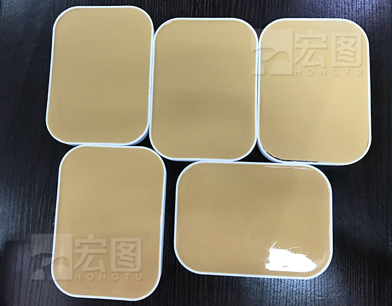 人体硅胶制作缝合模块等待固化 人体硅胶制作缝合模块等待固化